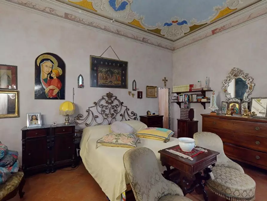 Immagine 17 di Villa in vendita  a Cascina