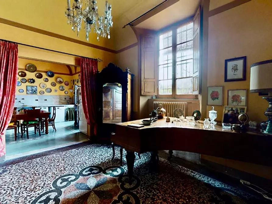 Immagine 5 di Villa in vendita  a Cascina