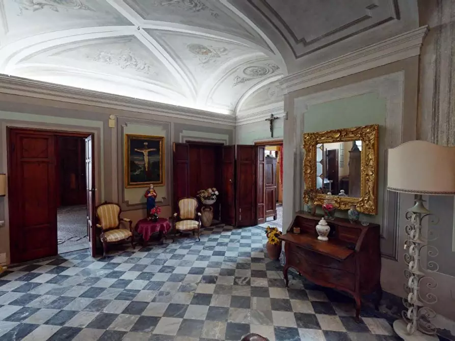 Immagine 4 di Villa in vendita  a Cascina