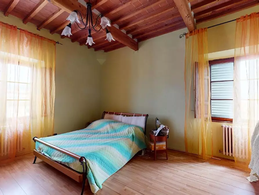 Immagine 26 di Villa in vendita  a Cascina