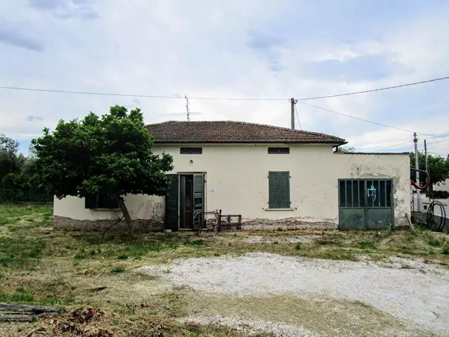 Immagine 1 di Villa in vendita  a Fucecchio