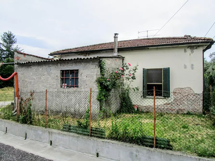 Immagine 6 di Villa in vendita  a Fucecchio