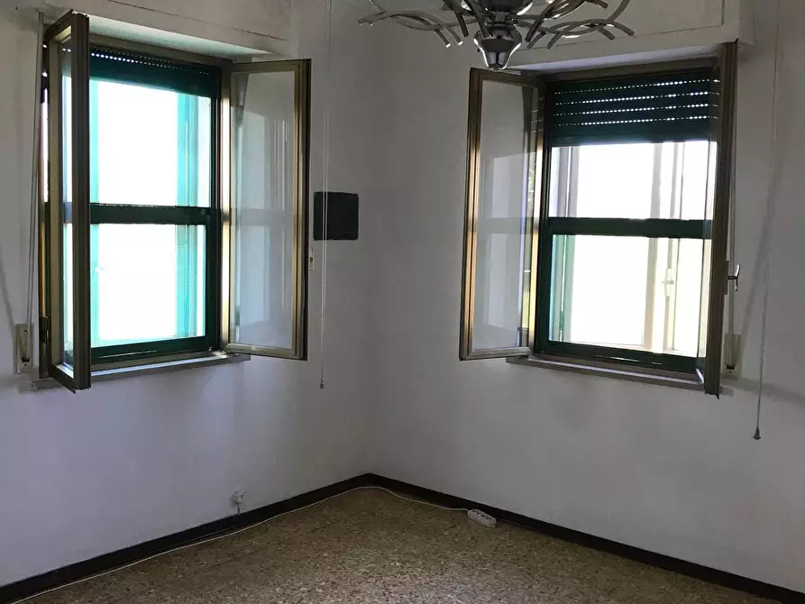 Immagine 15 di Appartamento in affitto  a Cascina