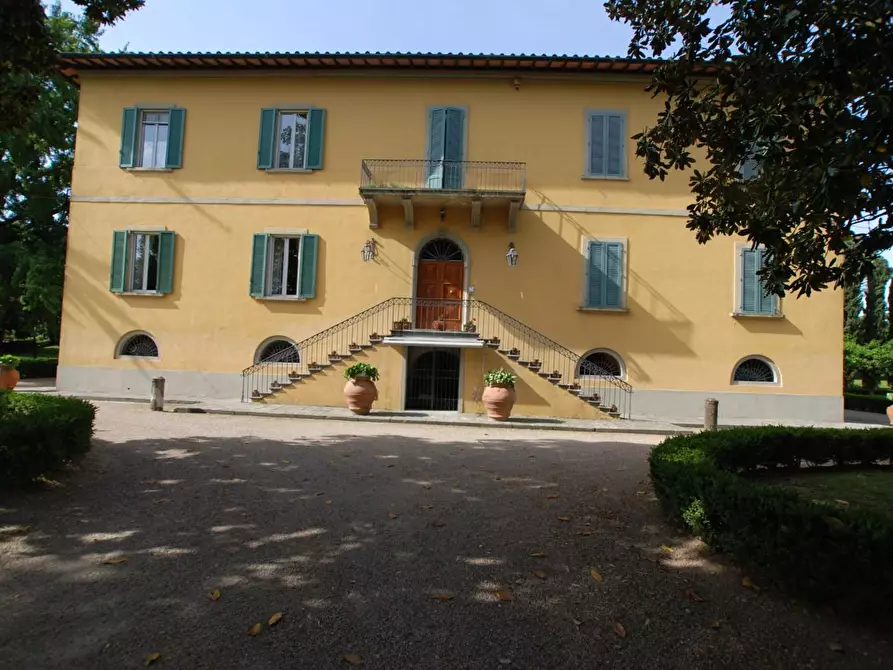 Immagine 1 di Villa in vendita  a Santa Maria A Monte