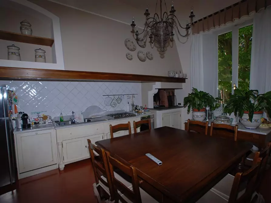 Immagine 23 di Villa in vendita  a Santa Maria A Monte