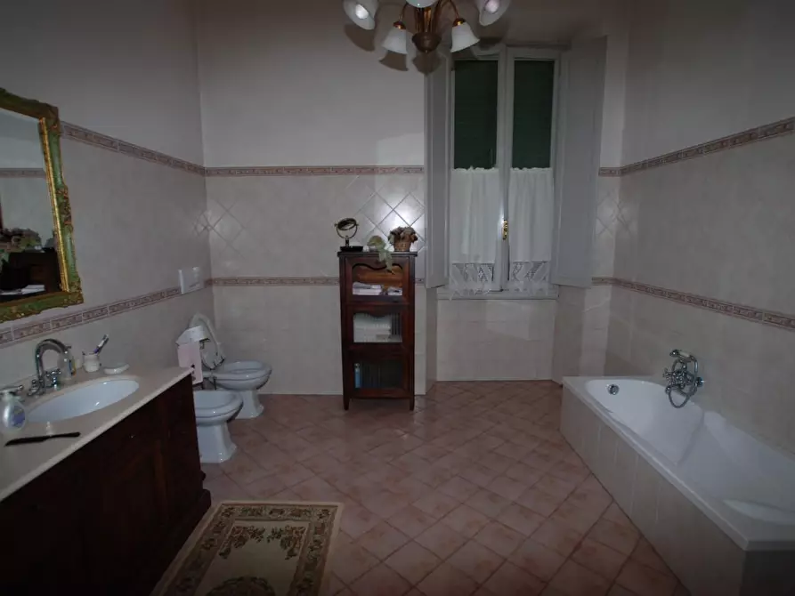 Immagine 35 di Villa in vendita  a Santa Maria A Monte