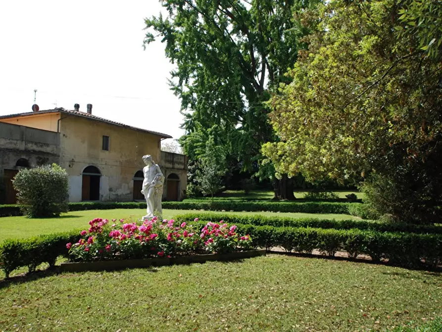 Immagine 40 di Villa in vendita  a Santa Maria A Monte