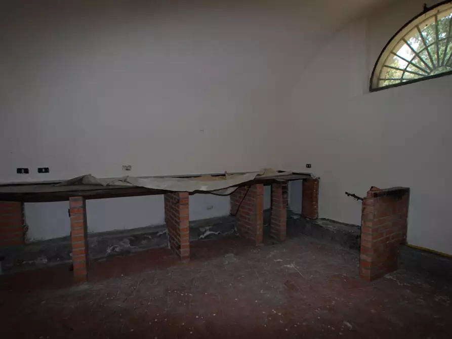 Immagine 39 di Villa in vendita  a Santa Maria A Monte