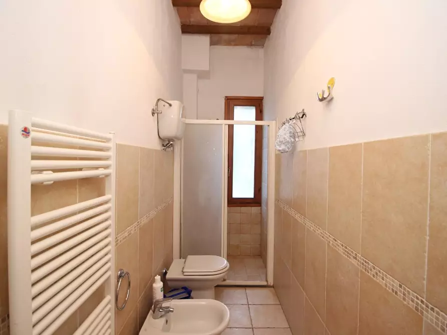 Immagine 9 di Appartamento in vendita  a Siena