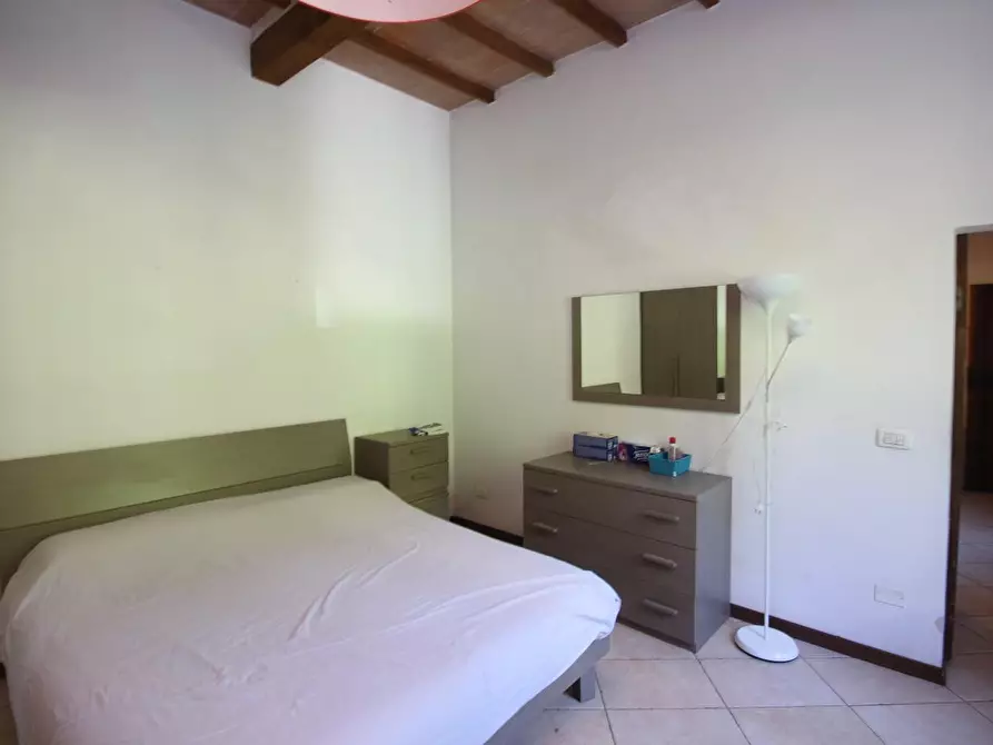 Immagine 5 di Appartamento in vendita  a Siena