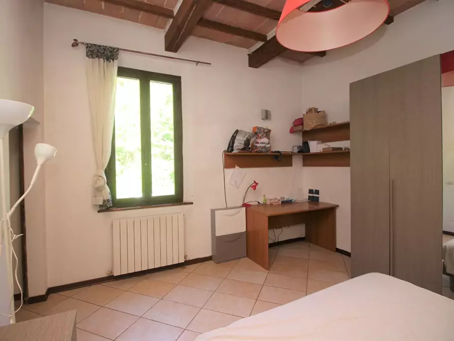 Immagine 4 di Appartamento in vendita  a Siena