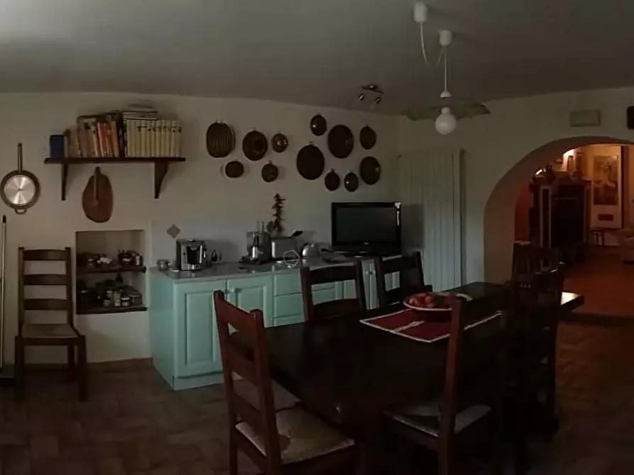 Immagine 3 di Casa semindipendente in vendita  a Carrara