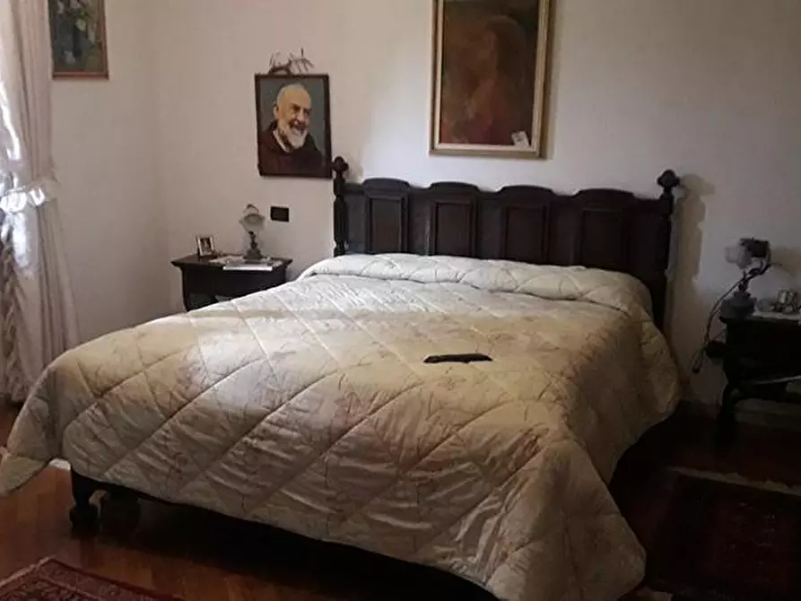 Immagine 22 di Casa semindipendente in vendita  a Carrara