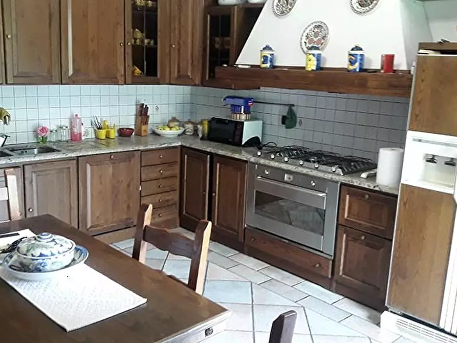Immagine 15 di Casa semindipendente in vendita  a Carrara