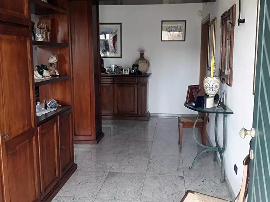 Immagine 9 di Casa semindipendente in vendita  a Carrara