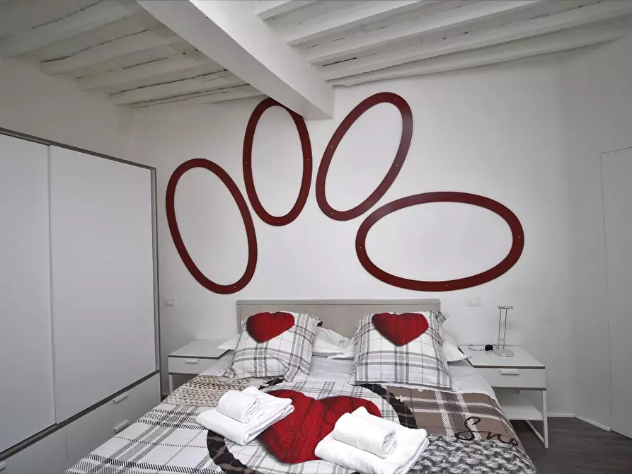 Immagine 10 di Appartamento in vendita  a Siena