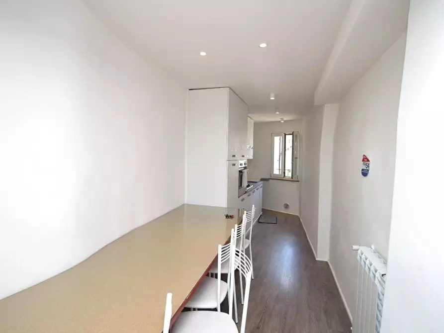 Immagine 5 di Appartamento in vendita  a Siena