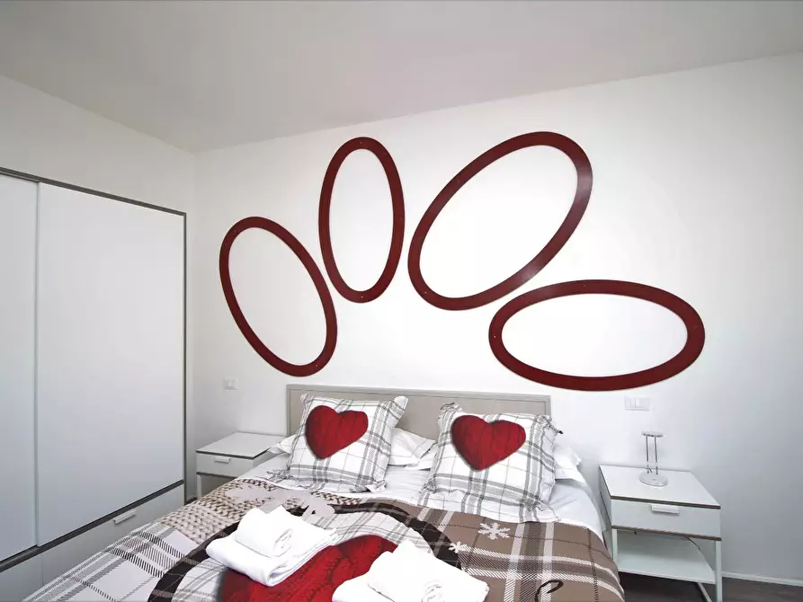 Immagine 4 di Appartamento in vendita  a Siena