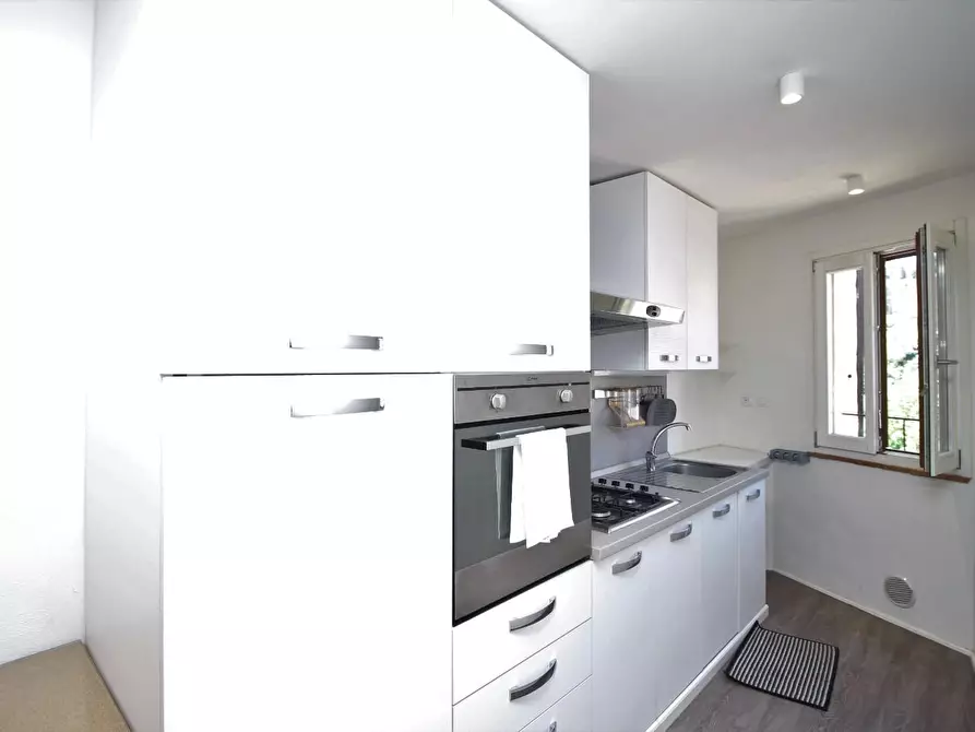 Immagine 6 di Appartamento in vendita  a Siena