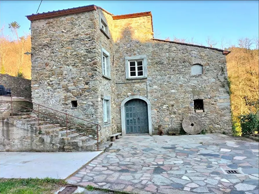 Immagine 41 di Casa colonica in vendita  a Castelnuovo Magra