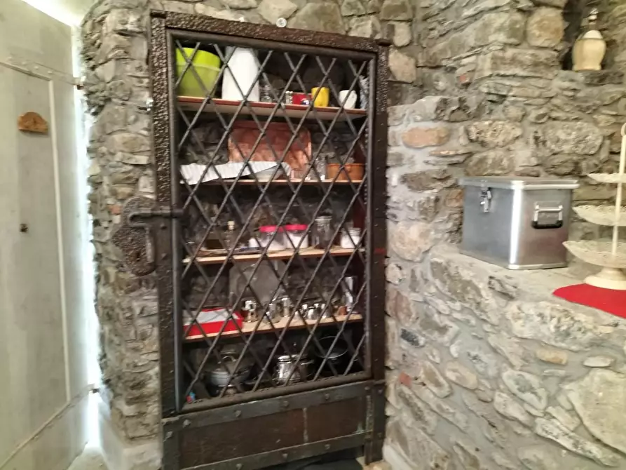 Immagine 50 di Casa colonica in vendita  a Castelnuovo Magra