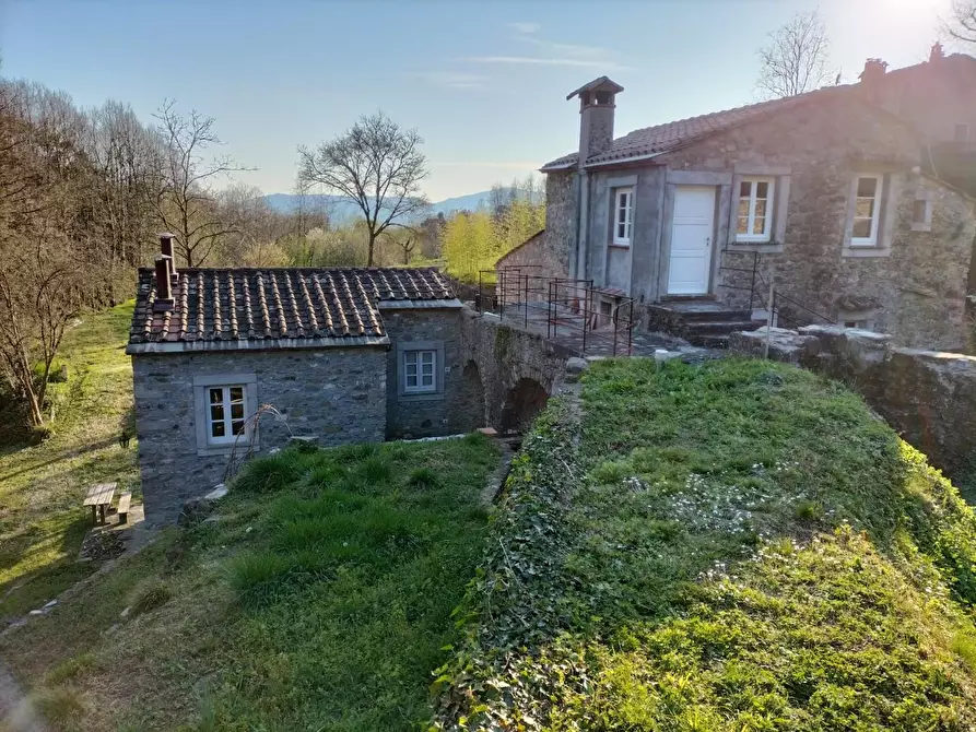 Immagine 49 di Casa colonica in vendita  a Castelnuovo Magra