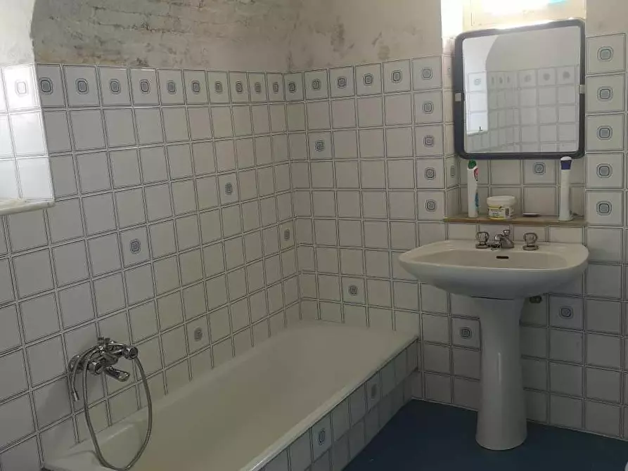 Immagine 34 di Casa colonica in vendita  a Castelnuovo Magra