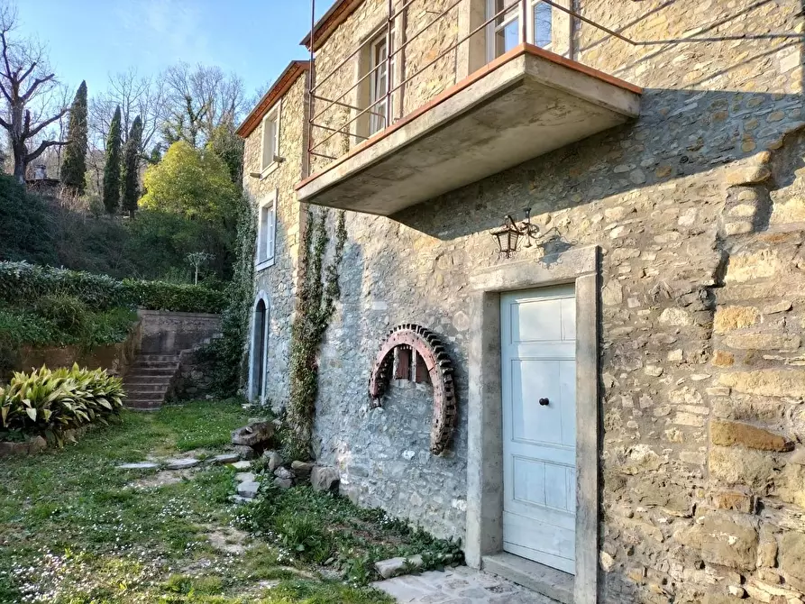 Immagine 56 di Casa colonica in vendita  a Castelnuovo Magra
