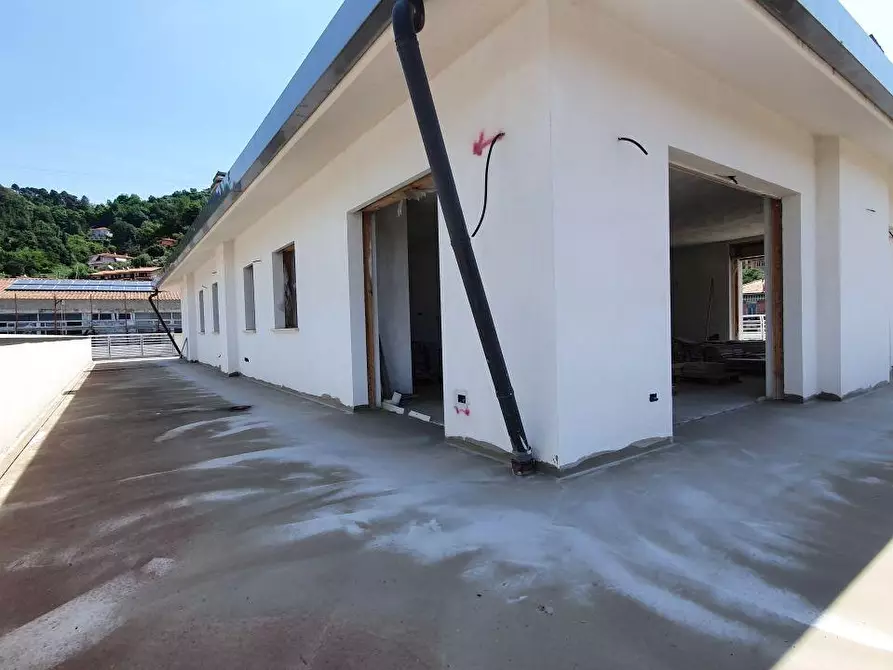 Immagine 2 di Mansarda in vendita  a Massa