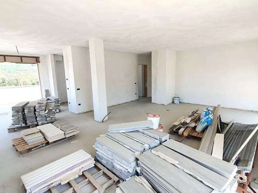 Immagine 10 di Mansarda in vendita  a Massa