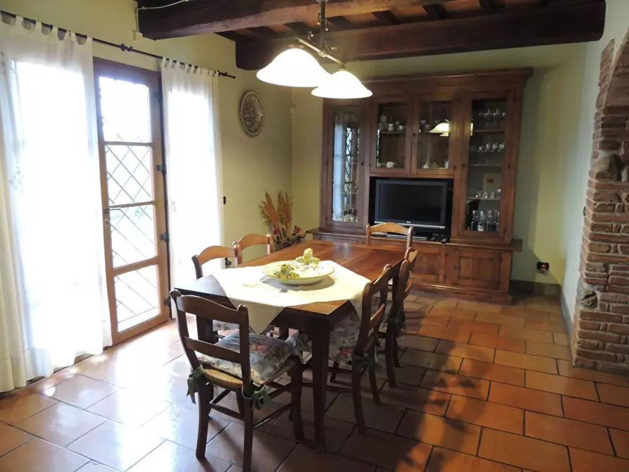 Immagine 17 di Villa in vendita  a Fucecchio