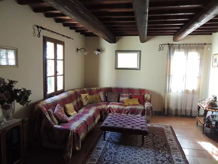 Immagine 12 di Villa in vendita  a Fucecchio