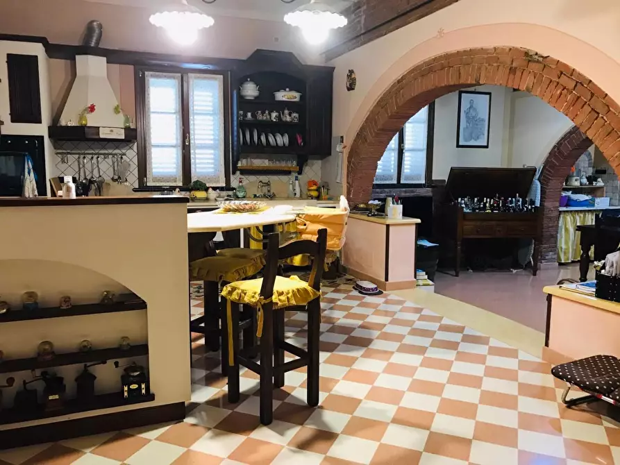 Immagine 5 di Rustico / casale in vendita  a Cascina