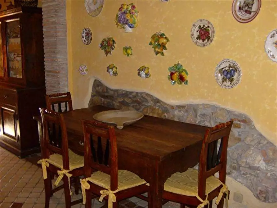 Immagine 22 di Villa in vendita  a Ortonovo