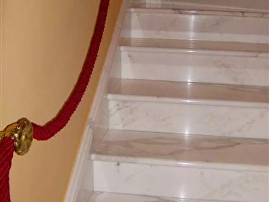 Immagine 19 di Villa in vendita  a Ortonovo