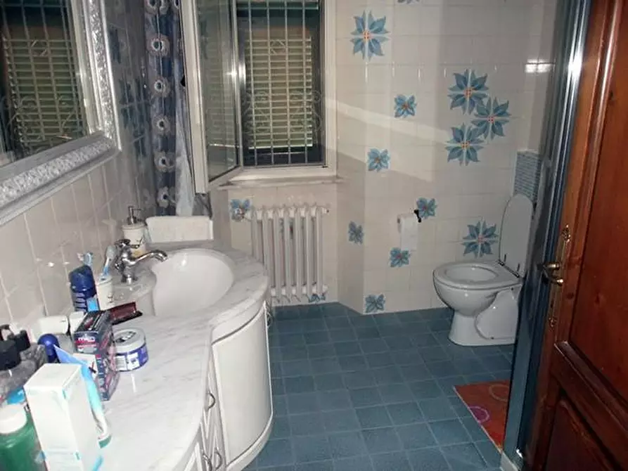 Immagine 15 di Casa bifamiliare in vendita  a Carrara