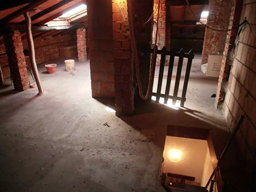 Immagine 19 di Casa bifamiliare in vendita  a Carrara