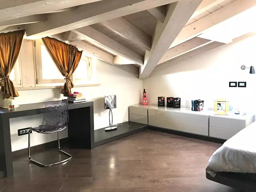 Immagine 20 di Villetta a schiera in vendita  a Massa