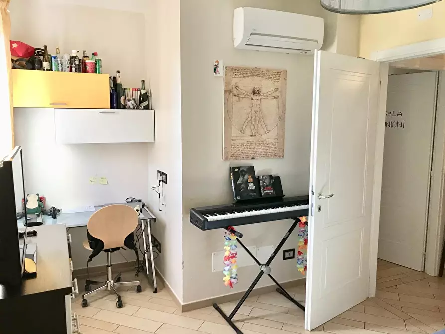 Immagine 16 di Villetta a schiera in vendita  a Massa