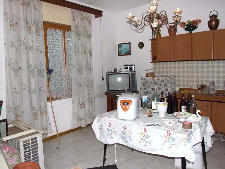 Immagine 8 di Casa indipendente in vendita  a Santa Maria A Monte