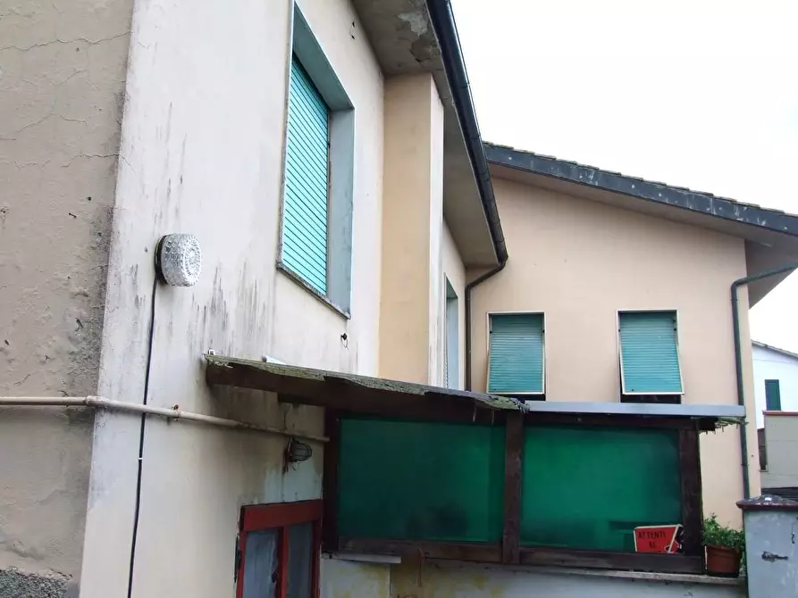Immagine 5 di Casa indipendente in vendita  a Santa Maria A Monte