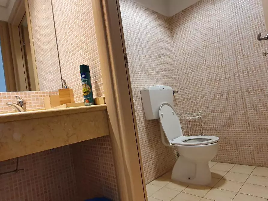 Immagine 21 di Attività commerciale in affitto  a Pisa