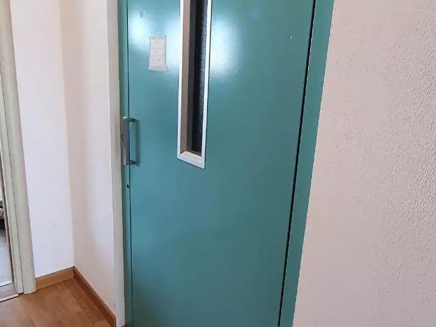 Immagine 27 di Attività commerciale in affitto  a Pisa