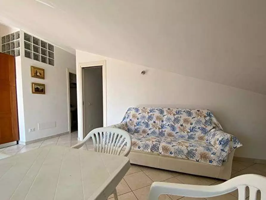 Immagine 9 di Mansarda in vendita  a Massa