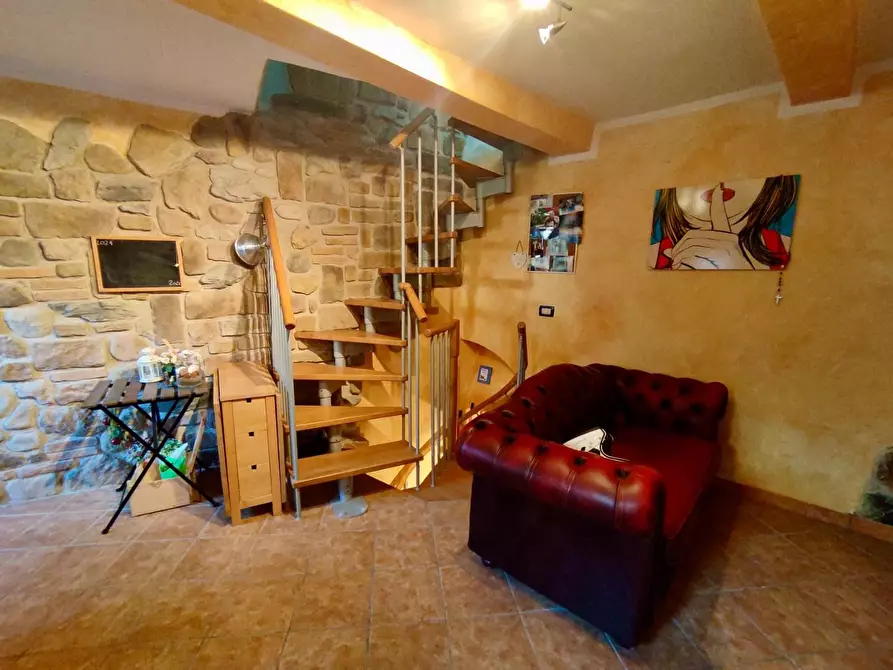 Immagine 3 di Terratetto in vendita  a Massa