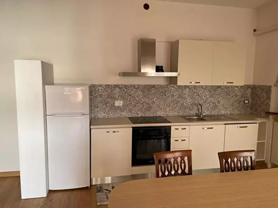 Immagine 9 di Appartamento in vendita  a Pisa