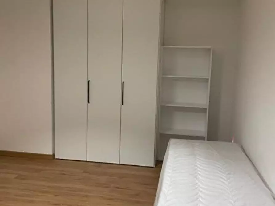 Immagine 17 di Appartamento in vendita  a Pisa