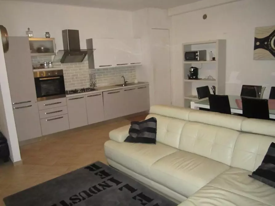 Immagine 4 di Appartamento in vendita  a Pisa