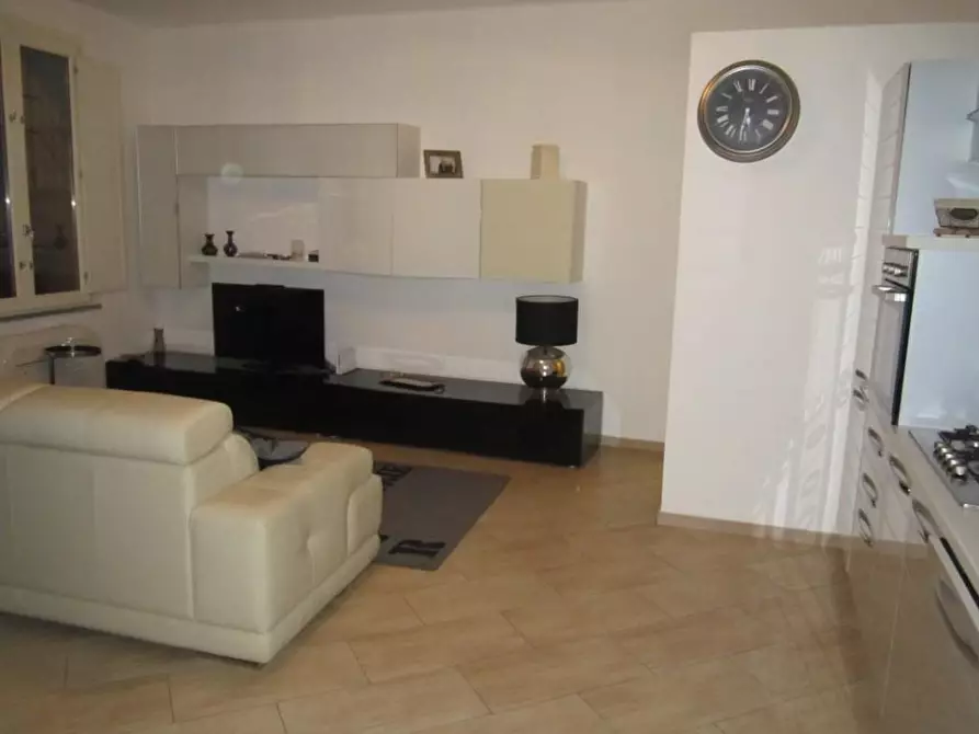 Immagine 6 di Appartamento in vendita  a Pisa