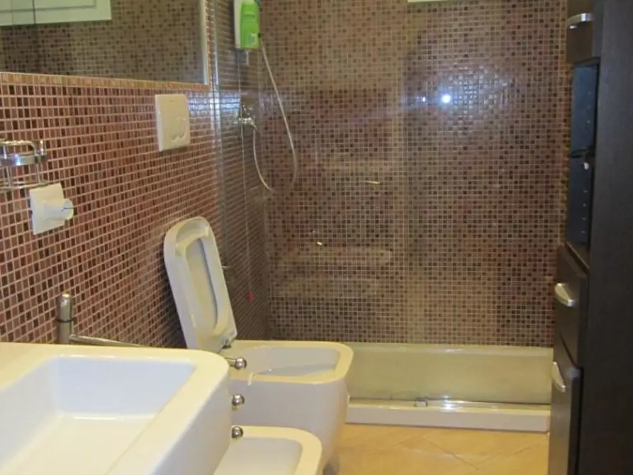 Immagine 14 di Appartamento in vendita  a Pisa